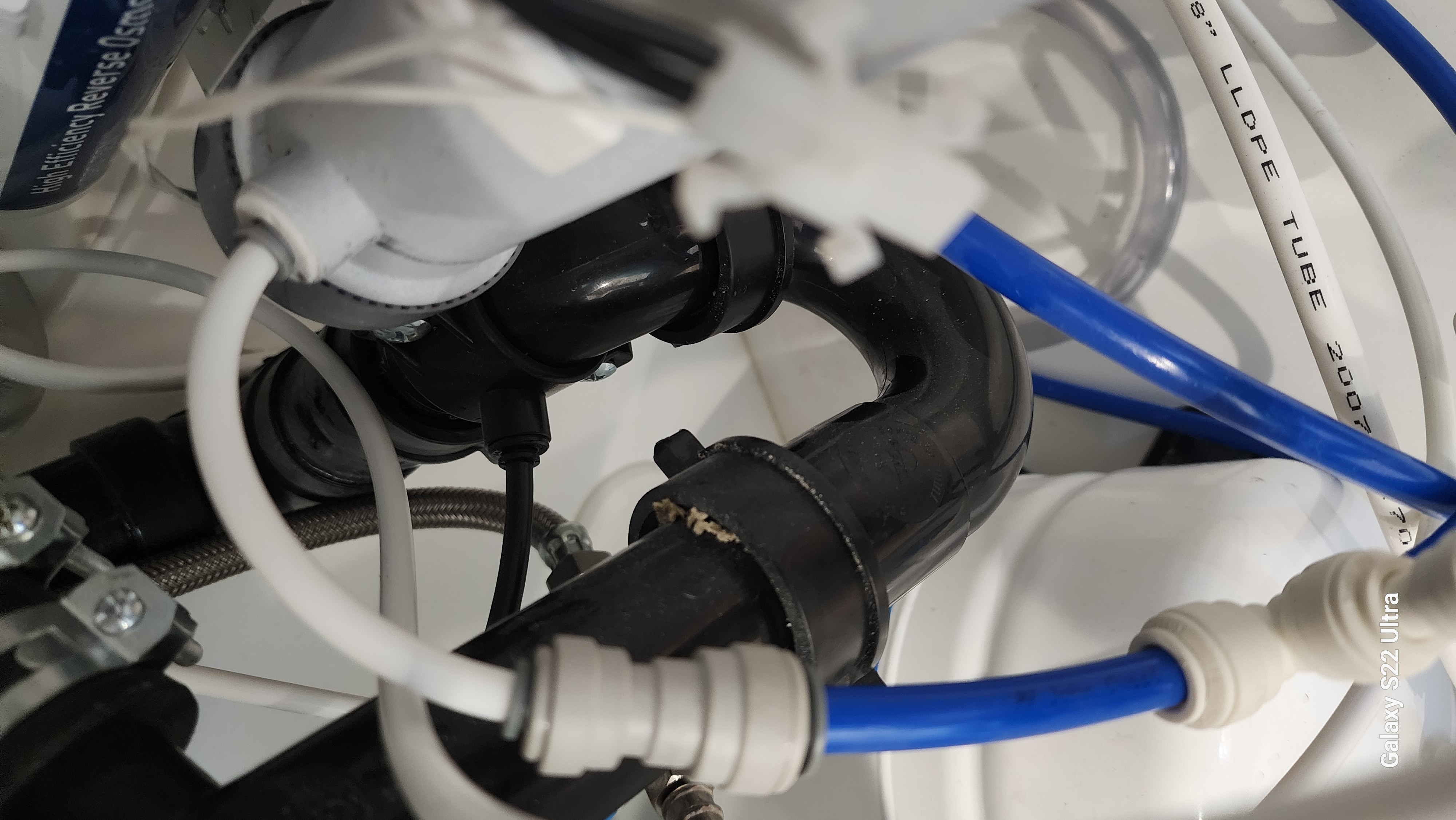 Commercial HVAC equipment maintenance and installation